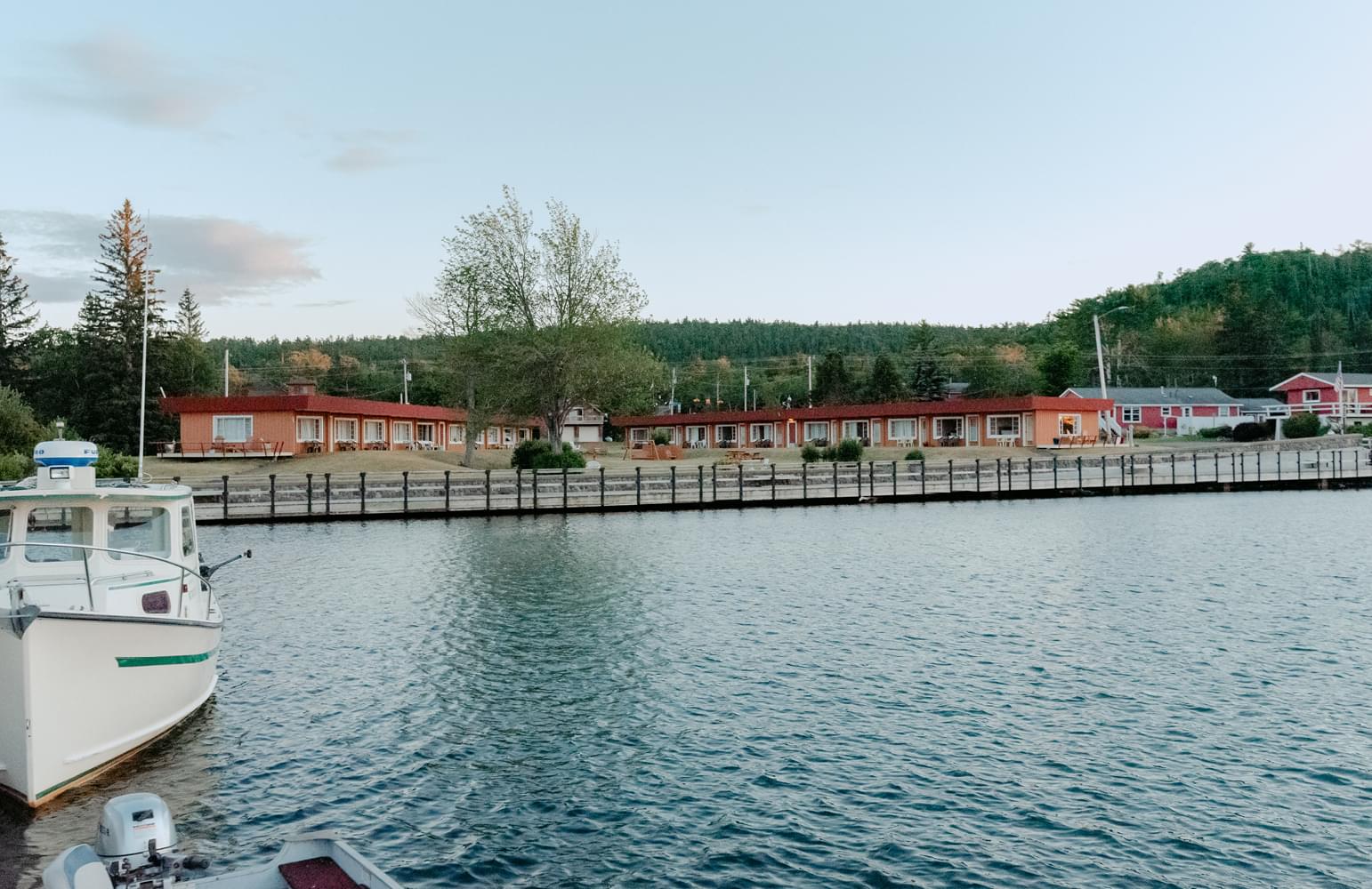 King Copper Waterfront Motel