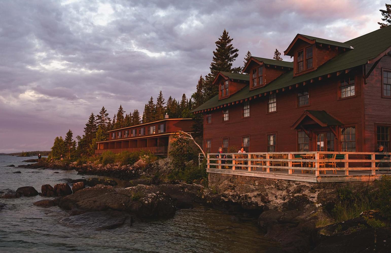 Rock Harbor Lodge
